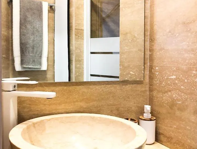 Lux&2jacuzzi. New! Golden Mile Americas, Parque Santiago 2. Pool Heated Sea Water 2 Bdr Playa de las Americas (Tenerife)