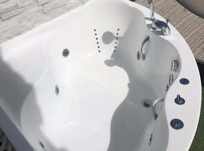 Апартаменты Lux&2jacuzzi. New! Golden Mile Americas, Parque Santiago 2. Pool Heated Sea Water 2 Bdr *